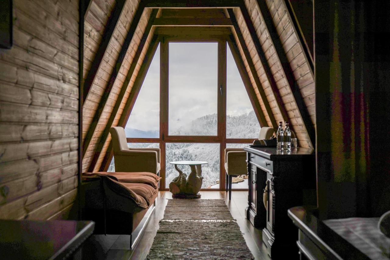 Alpine Castle Hotel Дилижан Экстерьер фото