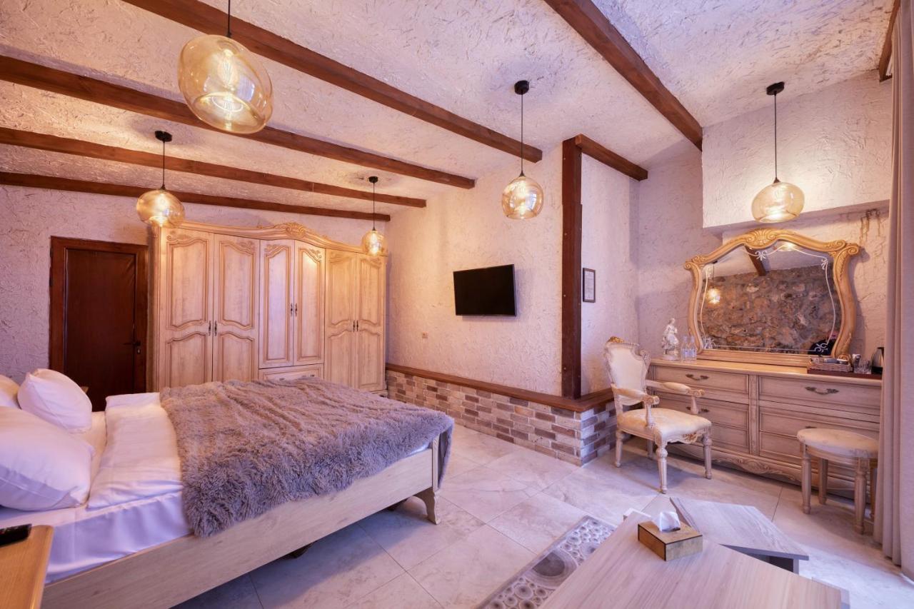 Alpine Castle Hotel Дилижан Экстерьер фото