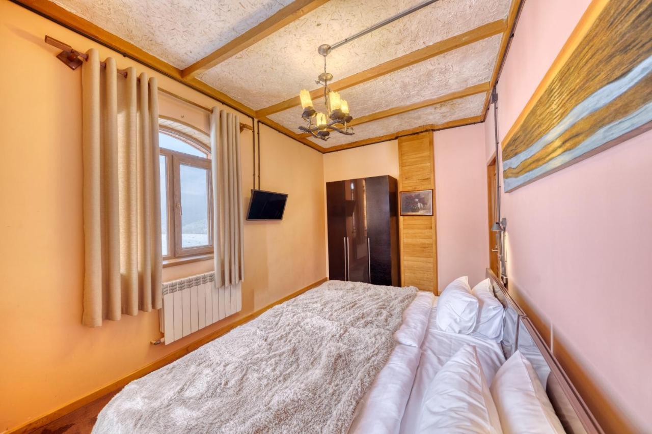 Alpine Castle Hotel Дилижан Экстерьер фото